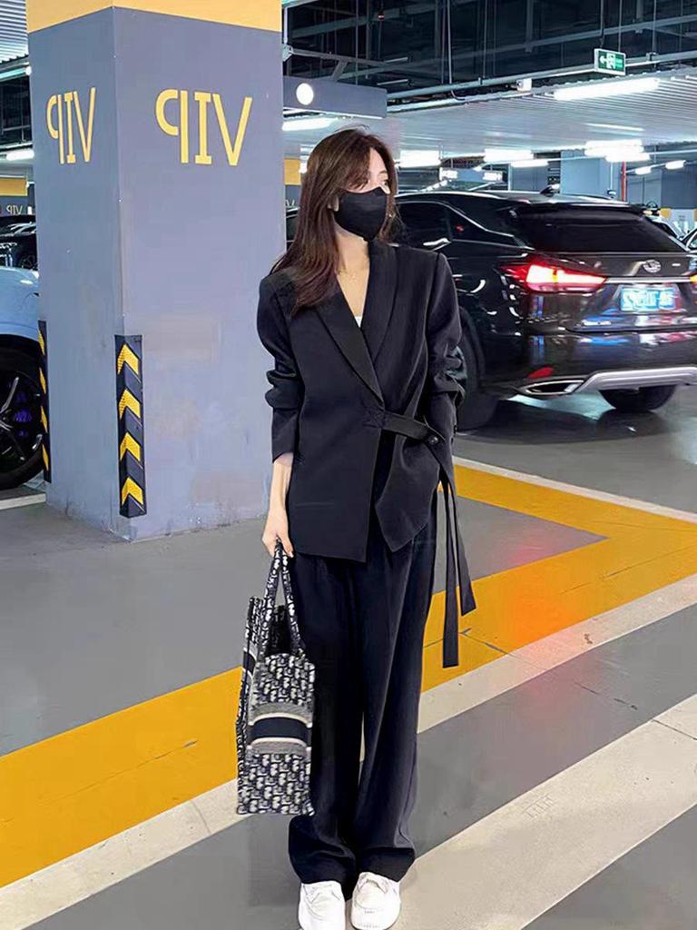 Корейский костюм-двойка Socialite 2024 со шнуровкой: Женский свободный стиль весна/осень