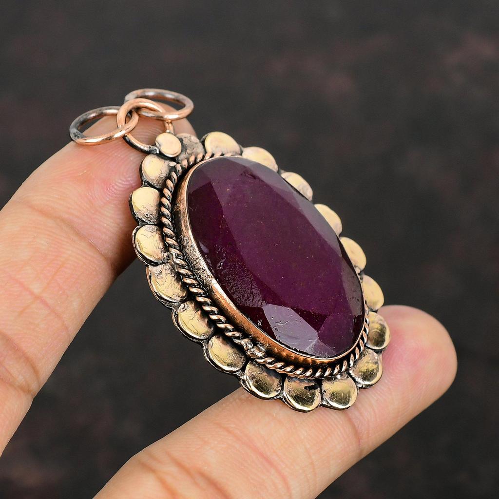 Граненый кашмирский рубиновый кулон Медный кулон Драгоценный камень Кулон ручной работы Антикварные ювелирные изделия Совершенно новый кулон Медные украшения для мамы Подарки для него