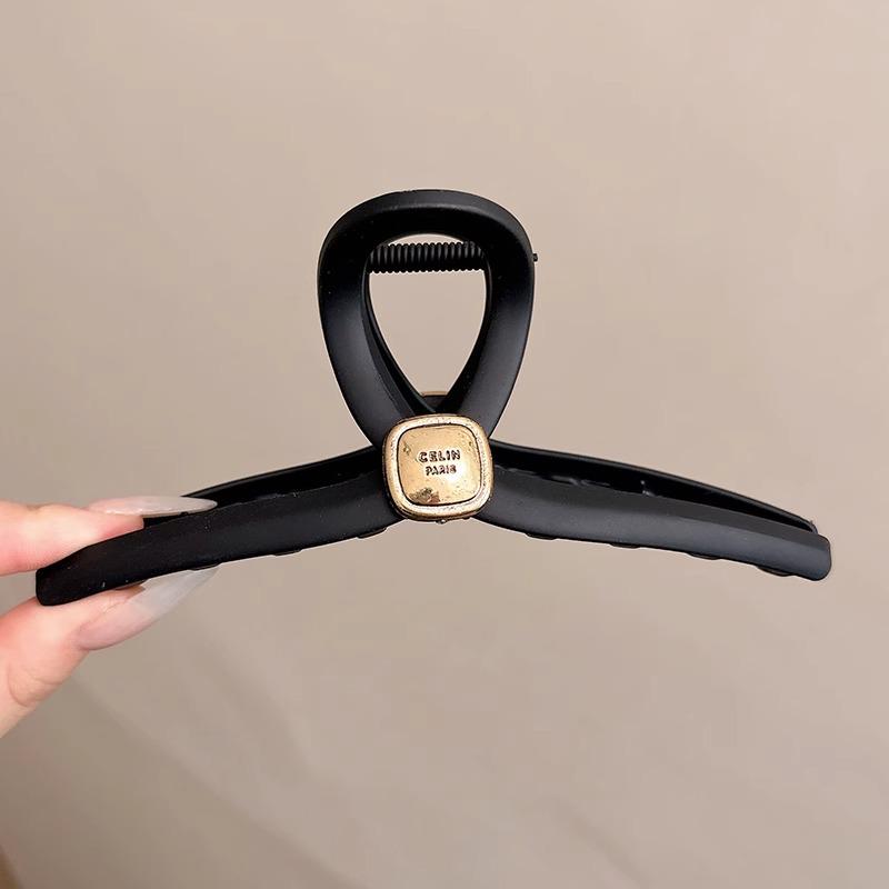 Большая женская шпилька высокого класса: Новая модель Shark Clip 2025 года на осень/зиму