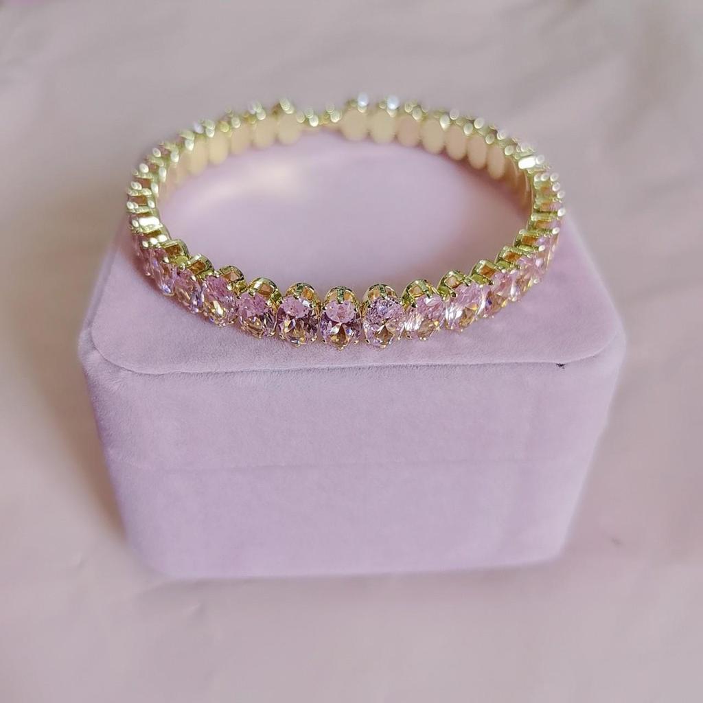 Элегантный цирконовый браслет для женщин - Роскошный, изысканный, кристальный дизайн, браслет с изысканным штрихом.