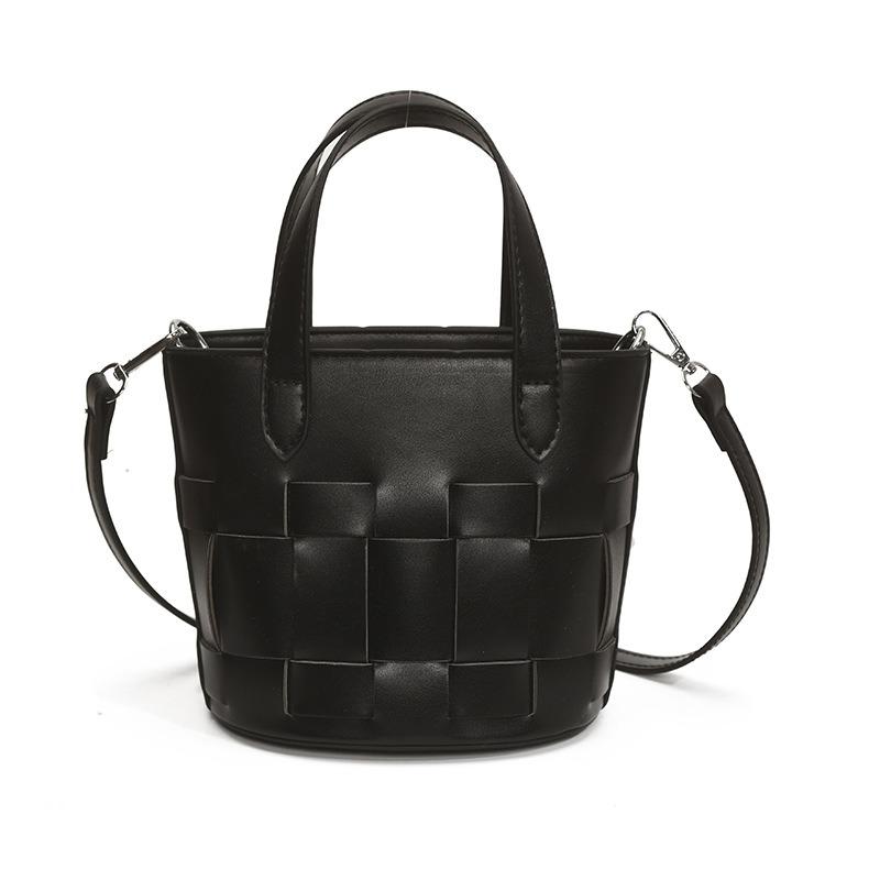 Высококлассная нишевая плетеная сумка женская новая летняя сумка на плечо через плечо модная портативная сумка-ведро