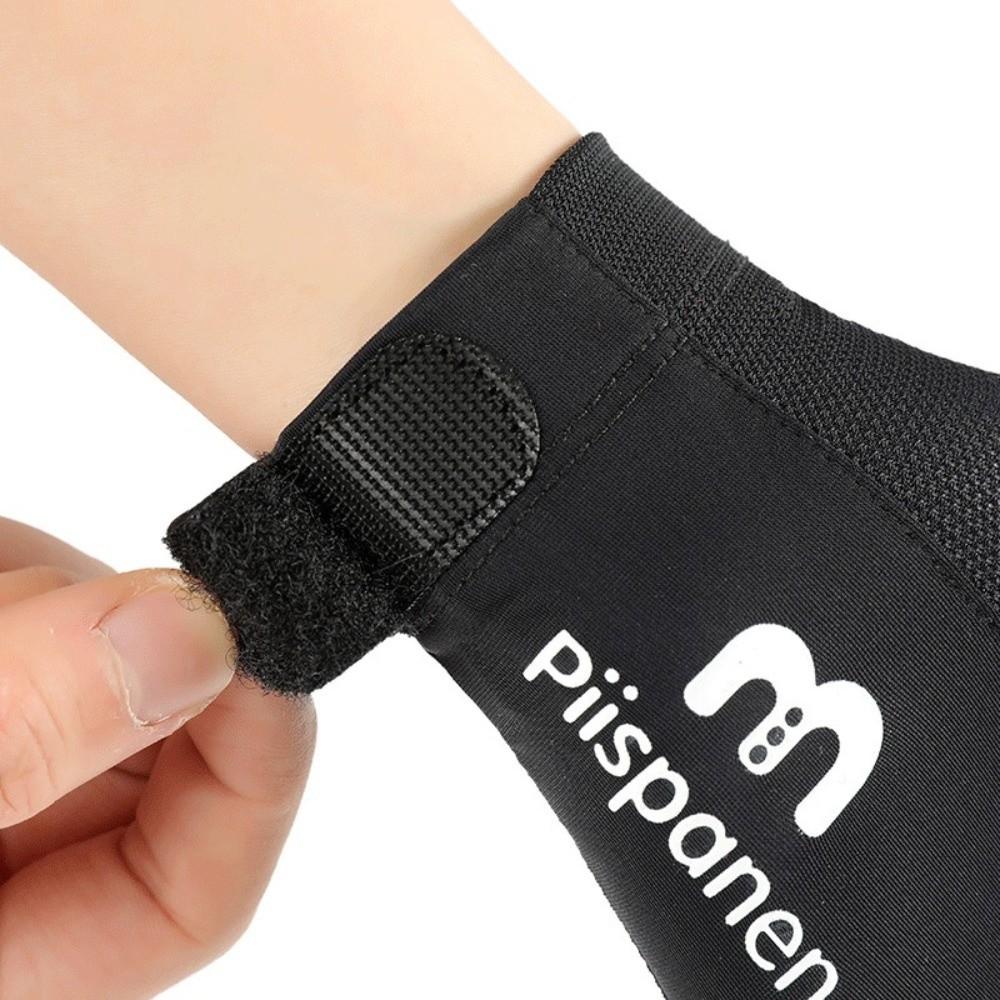 1Pcs Anti-slip Billiard Glove Elastic Training Glove Universal Snooker Glove  Fitness Accessories