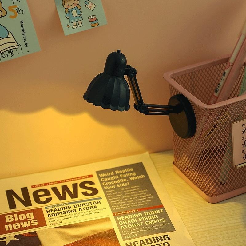 1Pc Shaped Led Book Light With Clip,Desk Decorative Table Lamp,Eye Protection Book Reading Lamp At Night With Batteries