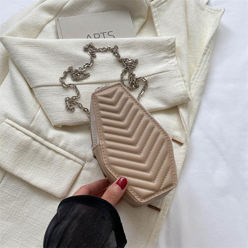 Chic Medium Sized Pu Shoulder Bag With Elegant Chain For Everyday Use