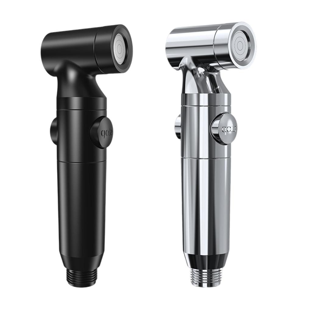 Ручной биде-спрей для ванной с эргономичной ручкой и несколькими настройками давления. Прост в использовании для эффективной очистки.