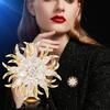 Luxury Ultra-Flash Crystal Snow Corsage Brooch Women'S High-End Luxury Pin Buckle Fashion Atmosphere Accessories Temperament
