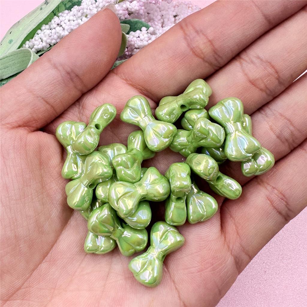 Креативные ослепительные акриловые маленькие бусины в виде банта, материал для самостоятельного изготовления бисера, подвеска, мода для браслета, 20 шт., брелок для изготовления ожерелья, 9,7*17,9 мм