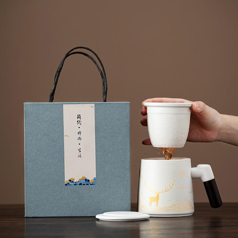 High-end business tea set, national style, golden elk coarse pottery office cup, tea separation set, creative souvenir