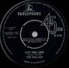 7-дюймовая пластинка HOLLIES Just One Look R5104 Parlophone 1964 Великобритания Рок Б/у