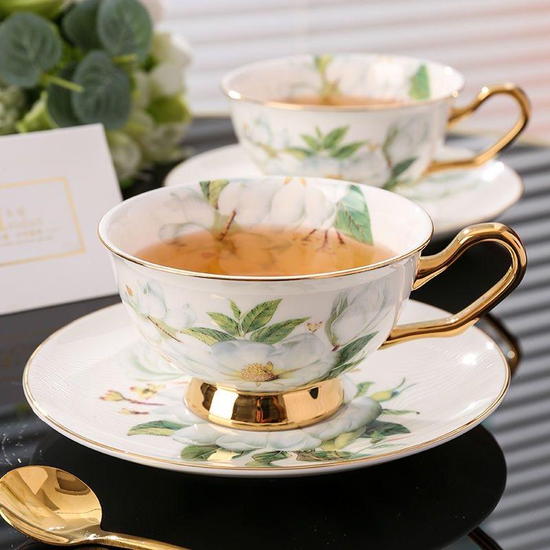 British Style Bone China Tea Cup and Saucer Set – Floral Ceramic Coffee Cup with Golden Rim and Spoon