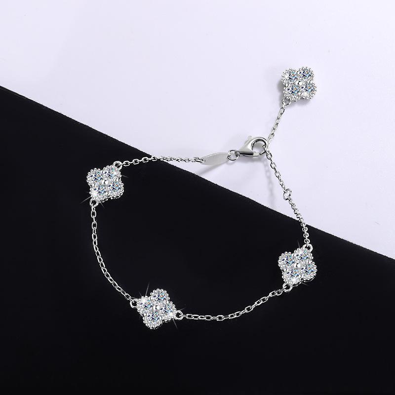 S925 Silver Four Leaf Grass Diamond Bracelet Full D Moissanite Adjustable Chain Wedding Engagement Party Women Birthday Gift