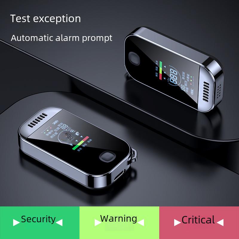 Портативный цифровой алкотестер с дисплеем для использования в автомобиле и дома. Идеально подходит для измерения содержания алкоголя в крови во время вождения.