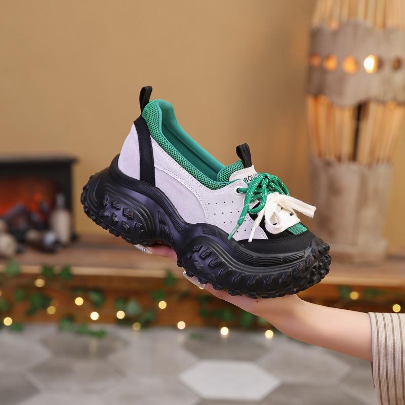 Маленькие кроссовки на толстой подошве в стиле 'dad shoes' женские новые весенние с подошвой-дурианом увеличивающие рост повседневные спортивные обувь визуально уменьшает и укорачивает стопы