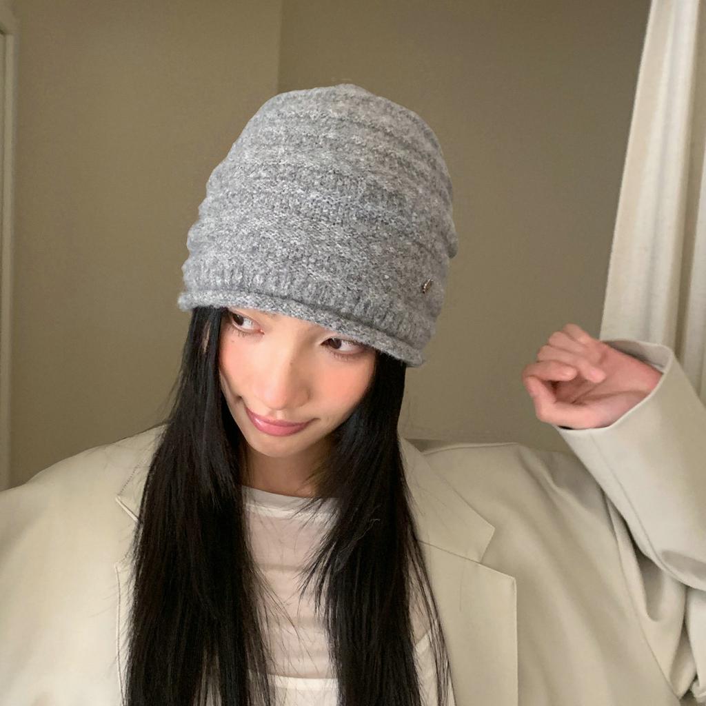 Simple knitted crimped stacking hat women's autumn and winter new face small versatile atmosphere wool hat