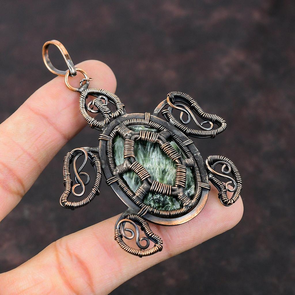 Подвеска из серафинита, подвеска, оплетенная медной проволокой, украшения из серафинита, подвеска с драгоценным камнем, подвеска с черепахой, медные украшения ручной работы, подарок для нее