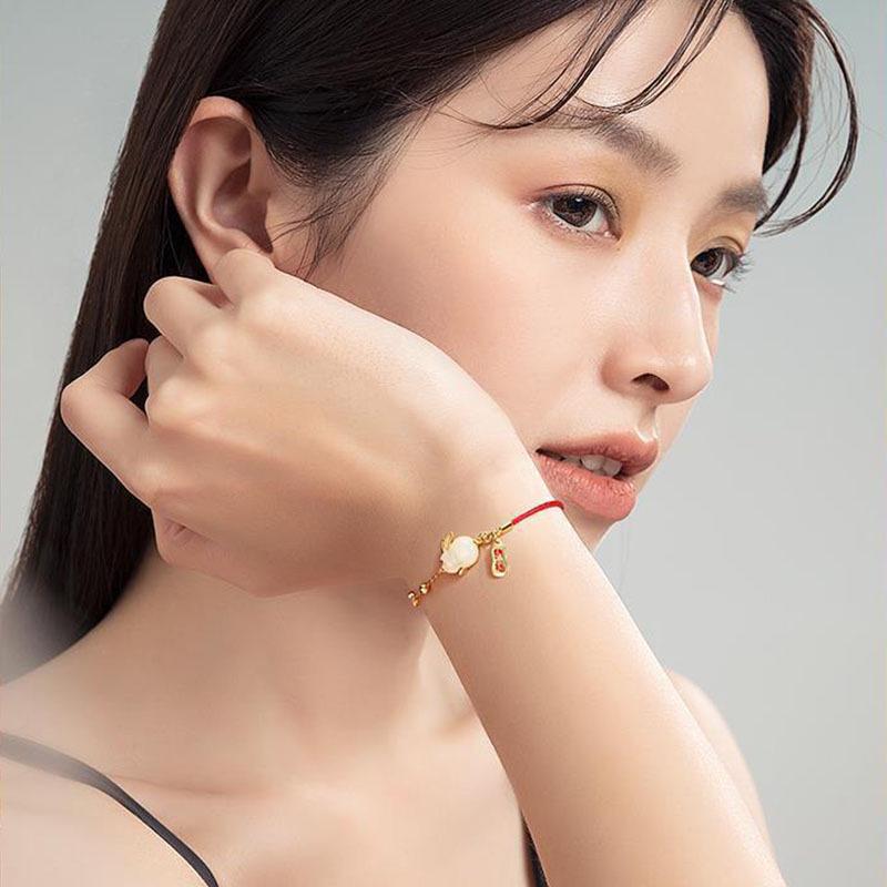 Retro Chinese Court Jade Rabbit Bracelet - Lucky Rabbit Bangle for Christmas and New Year Gifts.