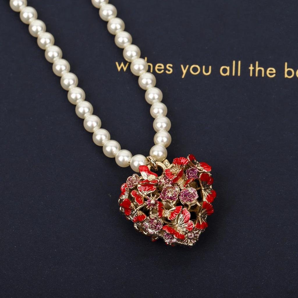 2024 Последний Горячий Бренд Тренд Женское Ожерелье Роскошные Ювелирные Изделия Для Женщин Мода Сердце Дизайнерская Подвеска Жемчуг Женское Вечернее Ожерелье