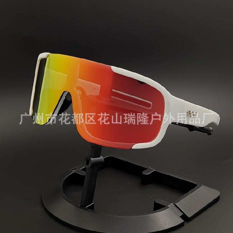 Own a large quantity POC Cycling glasses, outdoor running sports, road bike equipment with accessories