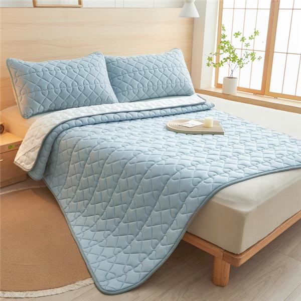 Waterproof  Mattress Pad Antibacterial and Mite-proof Bed Mat Non-Slip Mattress Cover Waterproof Thicken Quilted Bedspreads(No Pillowcases )