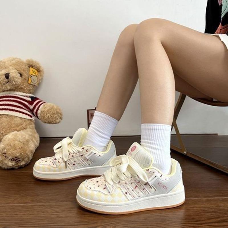 Оригинальные клюквенного цвета туфли-платформа, женские милые универсальные повседневные кеды, новые маленькие белые туфли