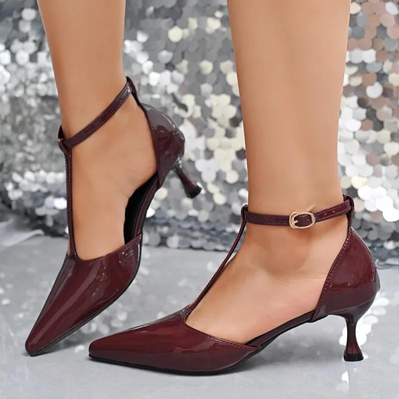 Летние женские сандалии с закрытым носком 2025 года, лаконичные туфли на тонком каблуке с ремешком и пряжкой для платья, повседневные сандалии большого размера с закрытой пяткой