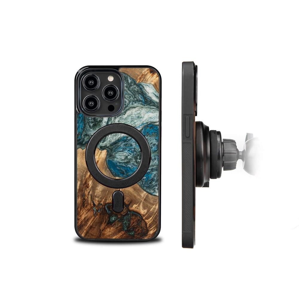 Bewood Unique Case for iPhone 15 Pro Max - Planets - Earth with MagSafe