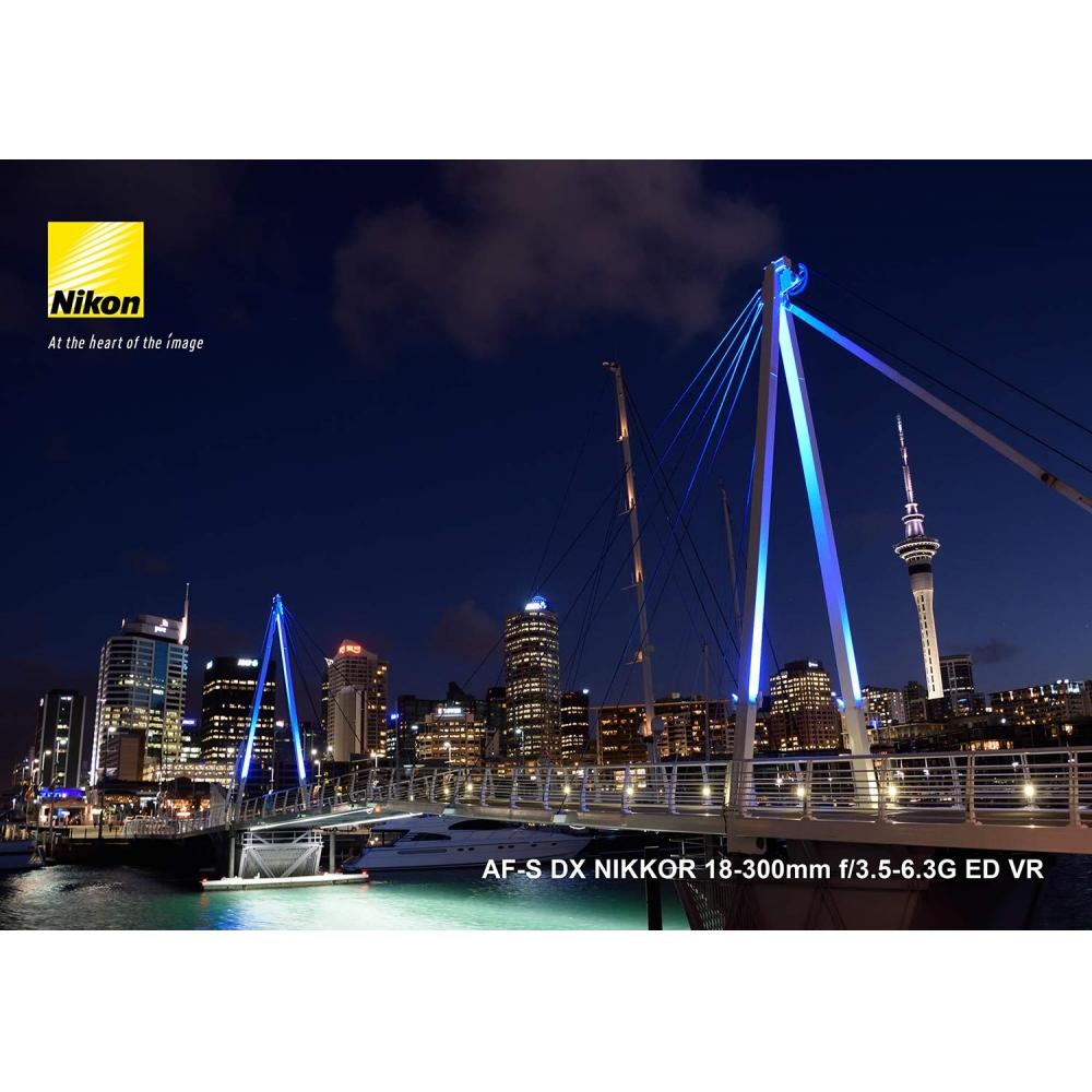 Зум-объектив Nikon с большим увеличением AF-S DX NIKKOR 18-300mm f3.5-6.3G ED VR, эксклюзивно для формата Nikon DX