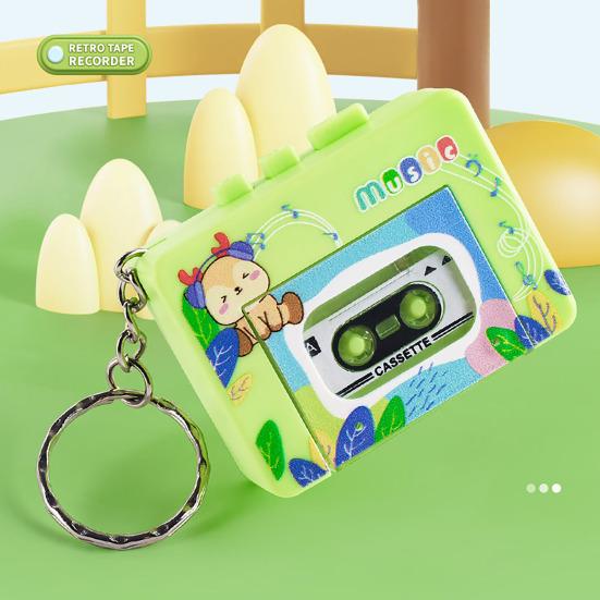 Retro Cassette Recorder Toy 10 Songs Play/Pause Function Tape Compartment Keychain Bag Decoration Fun Kids Voice Changer Pendant