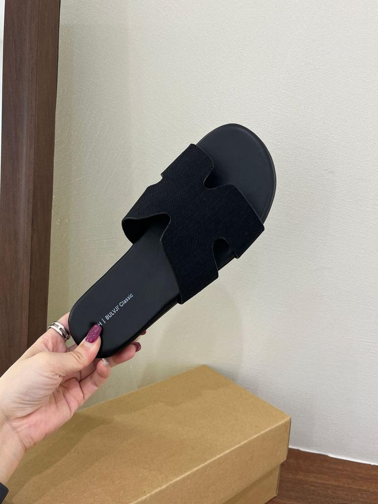 Однословные тапочки, модные и универсальные на плоской подошве, туристические пляжные 2025 лето новые, приморские простые и крутые тапочки