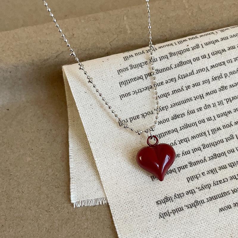 Small Drop Oil Love Peach Heart Pendant Necklace Women'S Simple High-End Sense Fashion Trend Versatile Neck Chain Sweater Chain