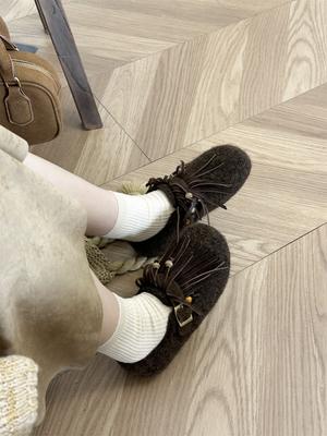 Женские лоферы на плоской подошве 2025 осень и зима новые кашемировые плюшевые на толстой подошве с бахромой круглый носок теплые женские туфли