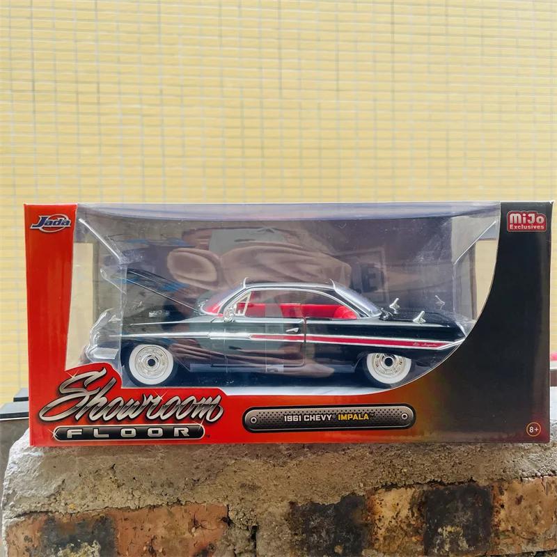 Jiada 1:24 1961 Chevrolet Impala Classic car simulation Alloy collection car model for children's birthday gifts31