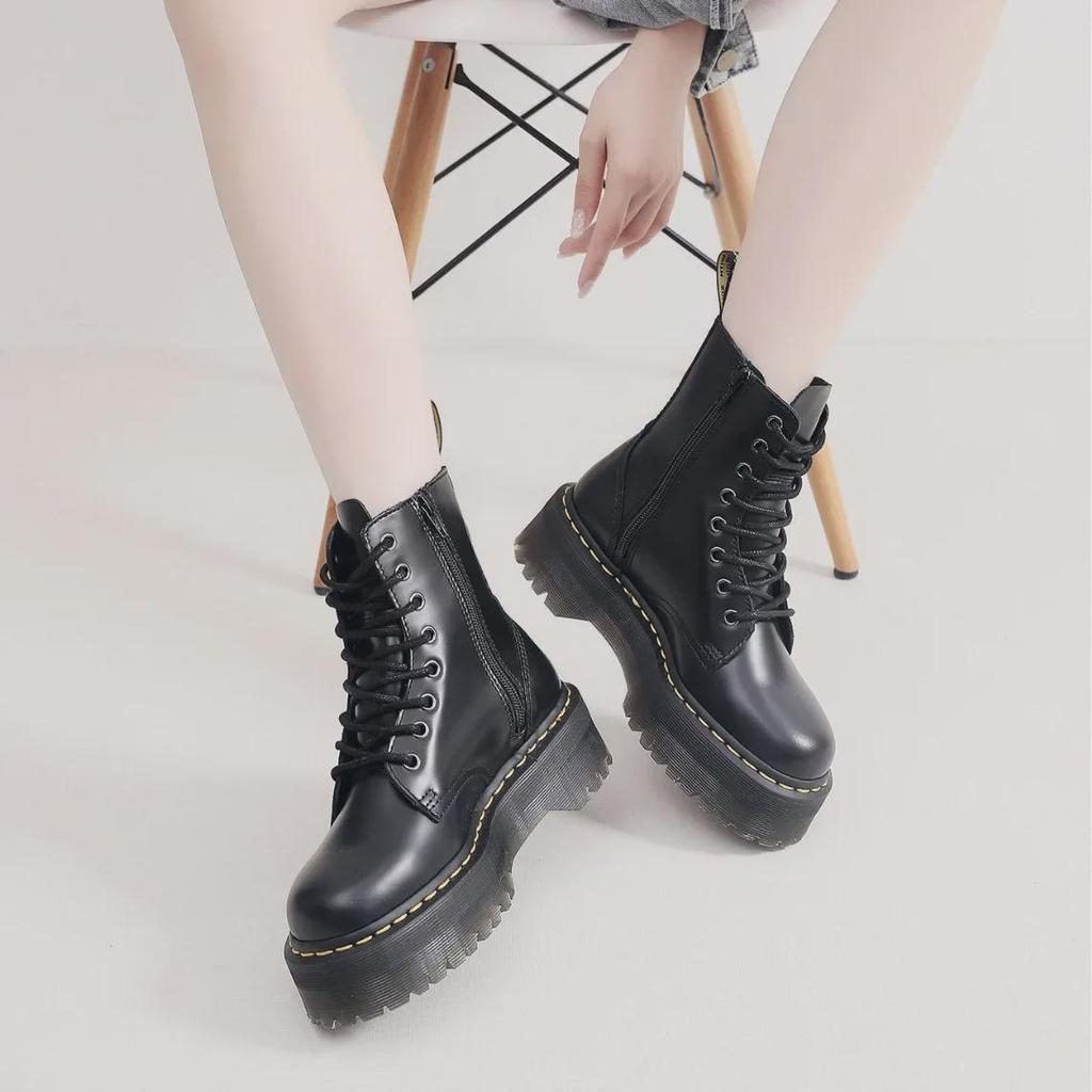 European & American 8-Hole Thick-Soled Motorcycle Boots, Women's British Style, Side Zipper, Platform Lace-Up Ankle Work Boots.