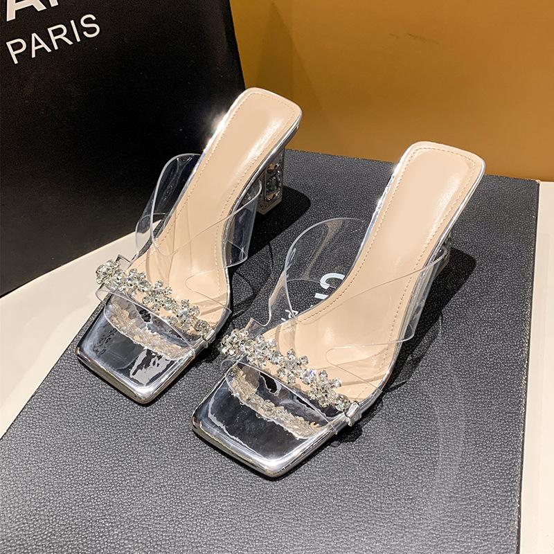 Крутые тапочки женские летние для улицы Новогодние прозрачные со стразами темпераментный толстый каблук хрустальные туфли на высоком каблуке женские