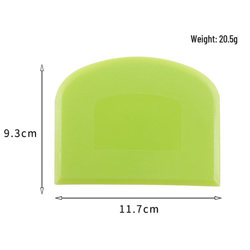 Скребок двойного назначения для мягкого теста: для тортов, крема и лапши.