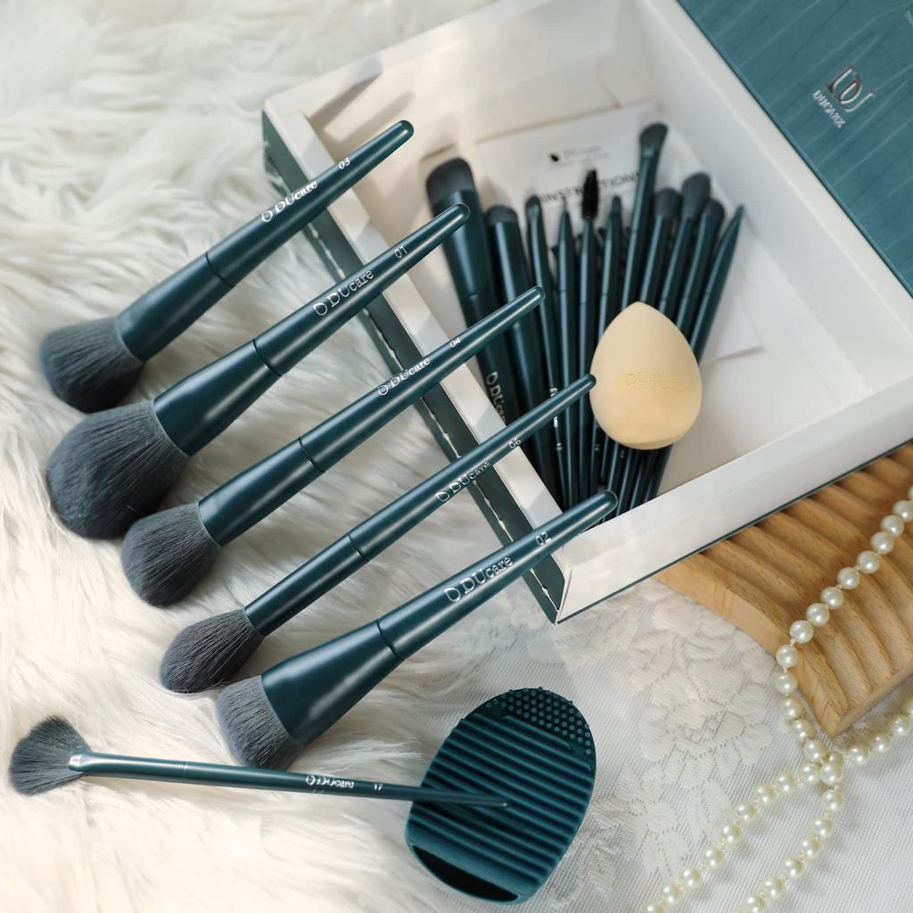 DUcare Makeup Brush Set of Synthetic Cleaning Mat and Makeup Sponge Professional Makeup Foundation Powder Eyeshadow Day Gift Box 17 High-Quality