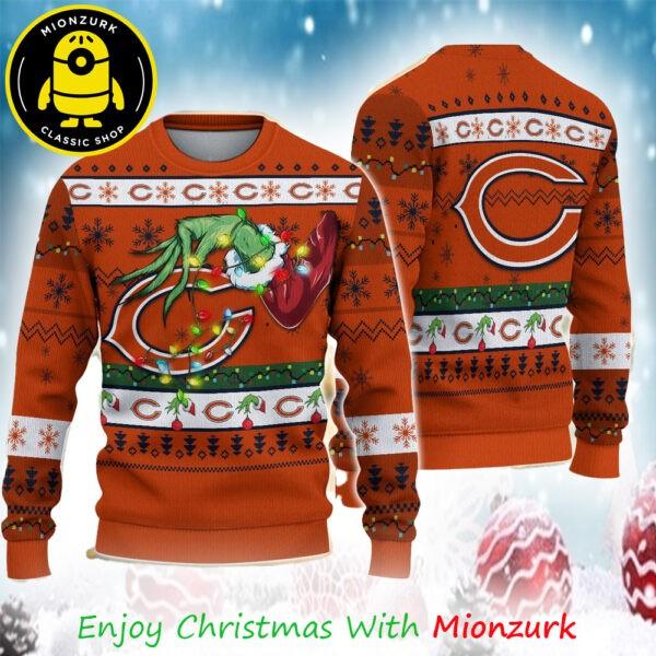 Bears Special Grinch’s Hand Football NFL 2025 Ugly Sweater Unisex T-Shirt
