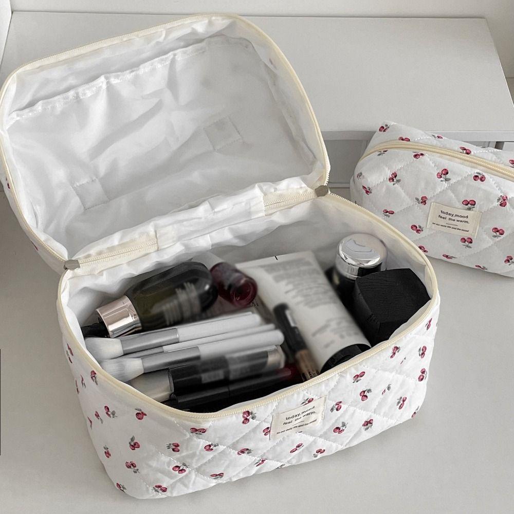 Floral Cotton Quilted Makeup Bag Cute Stationery Storage Bag Makeup Lipstick Case Makeup Accessory