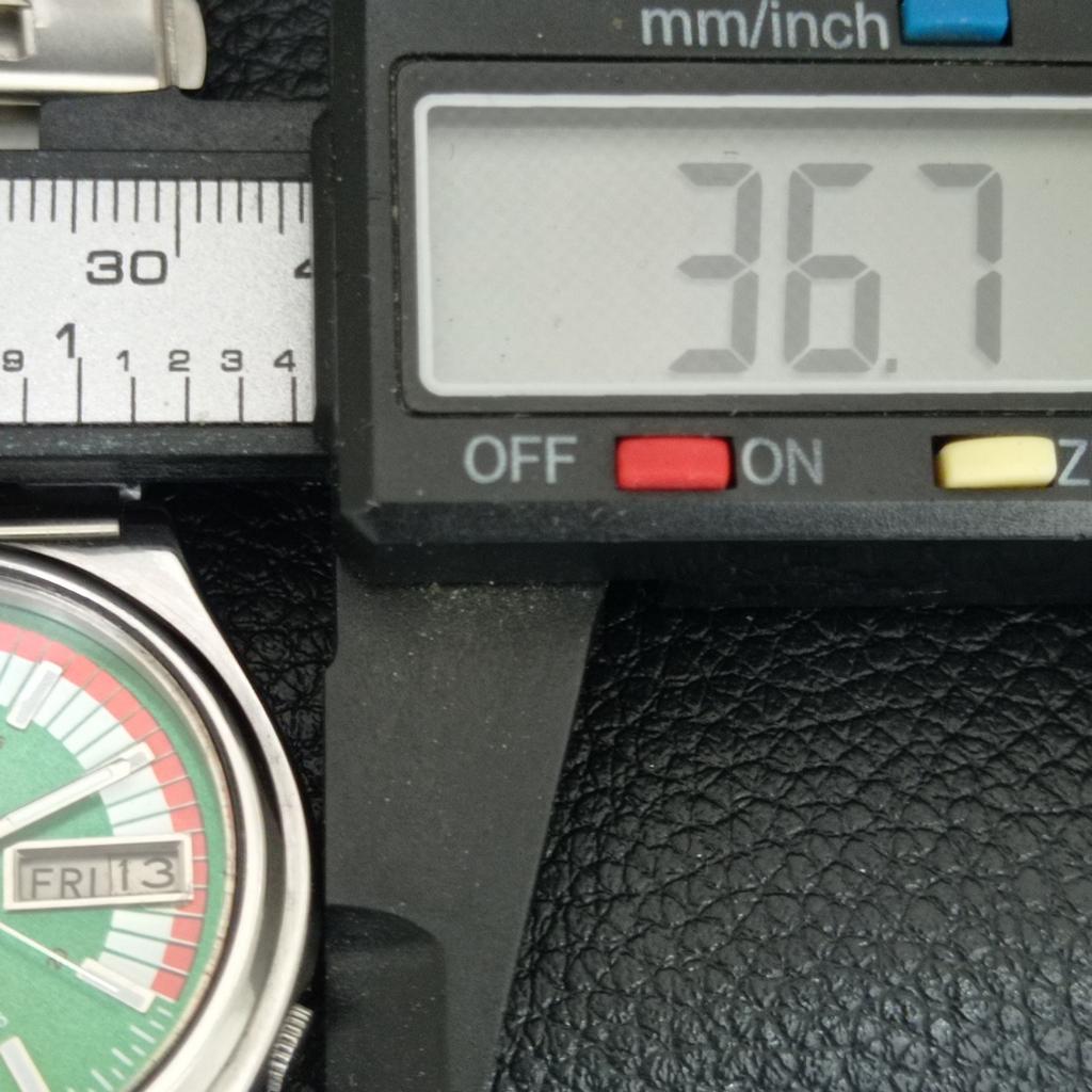 ОРИГИНАЛЬНЫЕ ВИНТАЖНЫЕ МУЖСКИЕ ЧАСЫ SEIKO 5 AUTOMATIC 7009A ЯПОНИЯ ЗЕЛЕНЫЙ ЦИФЕРБЛАТ a708753-1
