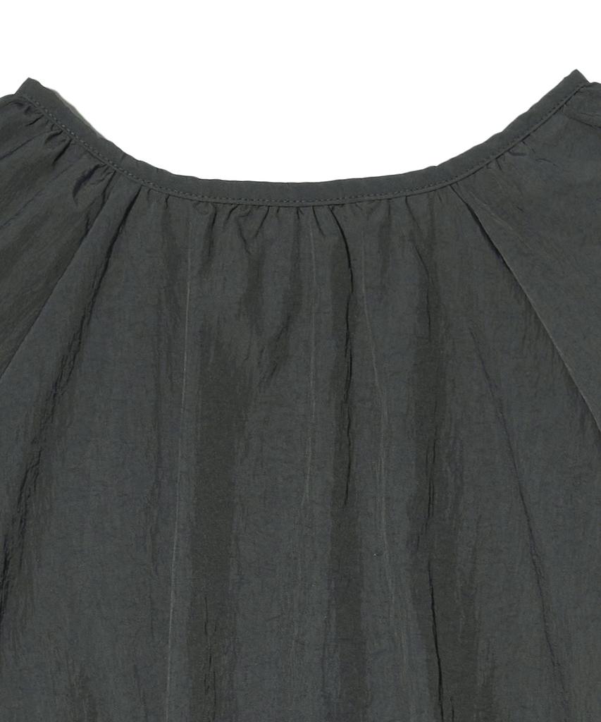 PEACE MAKER Nylon Shirring Warm Up Crew (Charcoal)