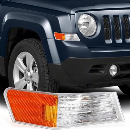 1x Front Right Parking Turn Signal Marker Light Len For Jeep Patriot 68004180AC