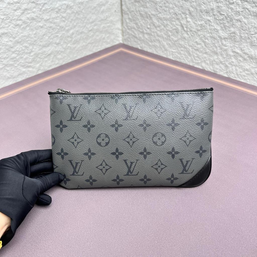 [Б/У] Louis Vuitton Trio Messenger 'Канва Monogram Eclipse Reverse' - Очень хорошее состояние #QLLBOH