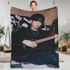 Чонхо Корейский Певец Мягкие Прочные Одеяла Ateez Гитара Туризм Плед Зимний Дизайн Фланелевое Покрывало Чехол для Диван-Кровати