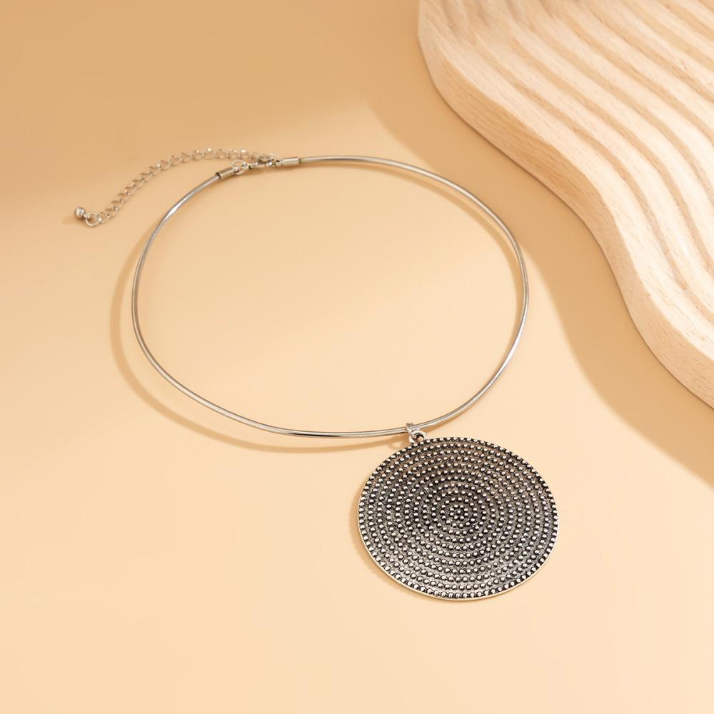 Простота ожерелье с металлической нитью Темпераментное ожерелье Новый большой круглый кулон в маске с воротником