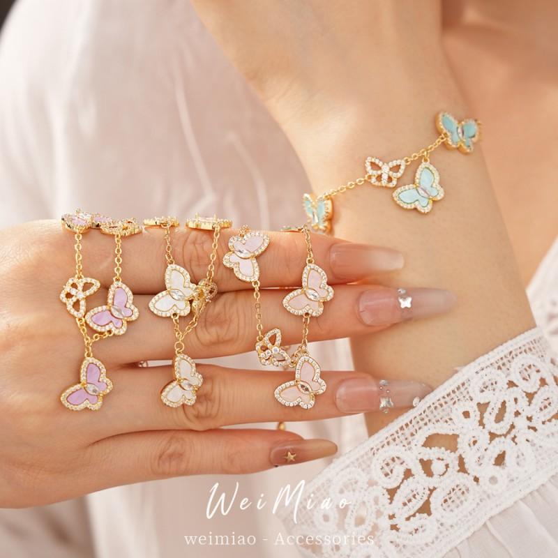 Zircon Butterfly Pendant Bracelet Women Minimalist Chic Sweet Punk Style Gold-Tone Chain With Colorful Accents
