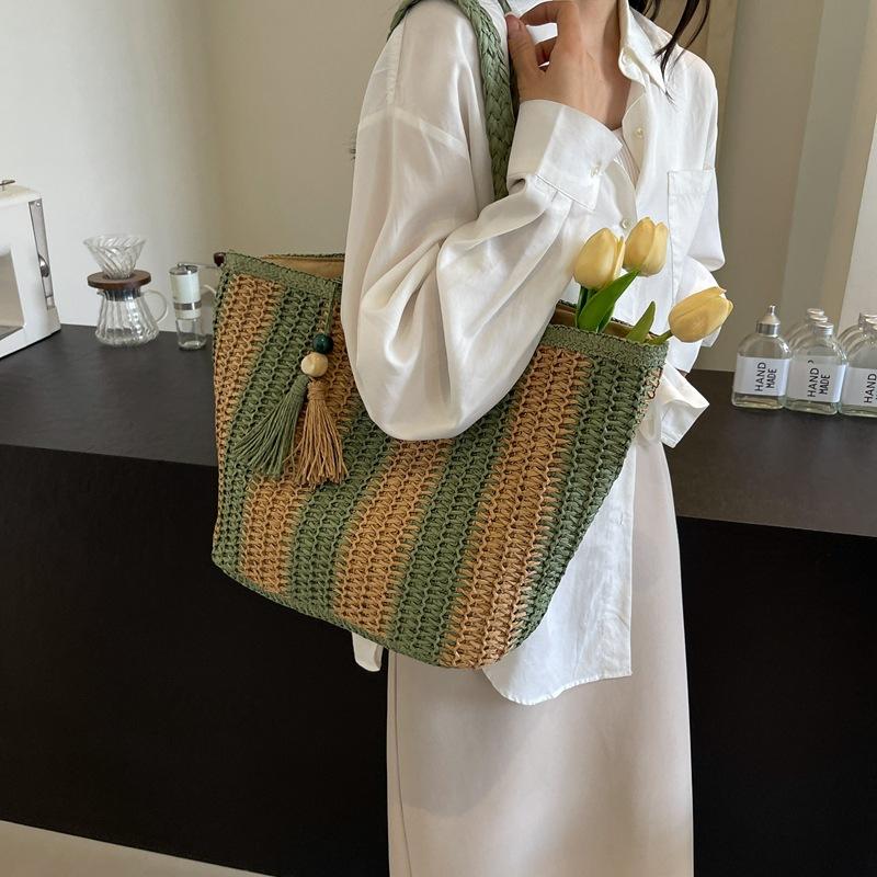 2025 Summer New Vertical Striped Straw Bag High-end Vacation Style Portable Woven Bag Casual Shoulder Beach Bag