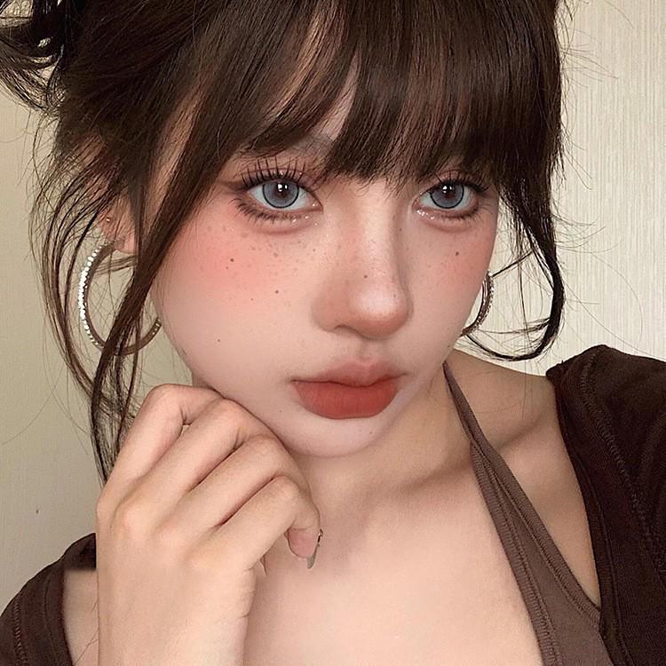 Винтажные красные серьги-кольца в гонконгском стиле: Элегантный женский аксессуар на осень/зиму