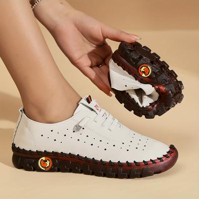 Женские туфли-лодочки с вырезами - Дышащие кроссовки с низкой посадкой на шнуровке, однотонные - Для женщин - Повседневные и удобные