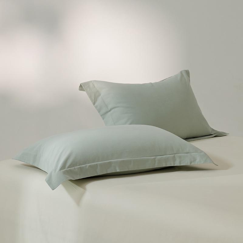 Набор из двух наволочек из матового длинноволокнистого хлопка - 100 нитей, однотонные, роскошные на ощупь