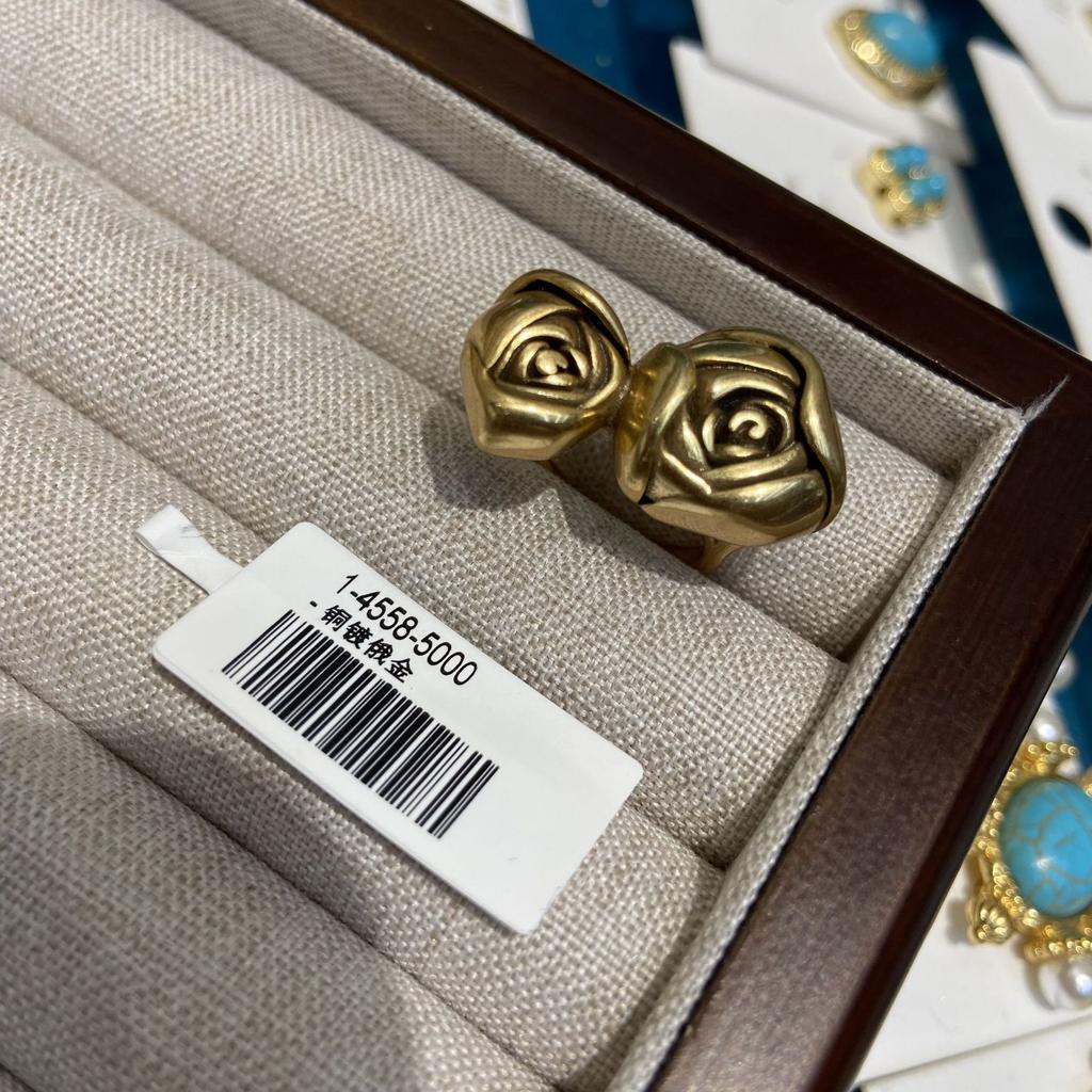 Источник Модное ретро-кольцо с розой из золота для женщин, вакуумное покрытие из 18-каратного золота и меди, ювелирное украшение для рук